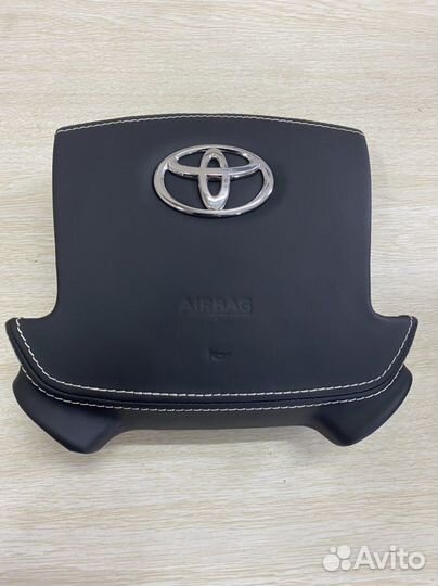 Заглушка в руль toyota land cruiser 200