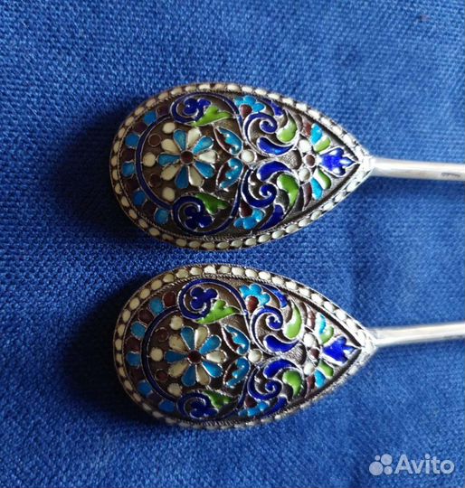 Пара чайных ложек.серебро 84 по.многоцветная эмаль