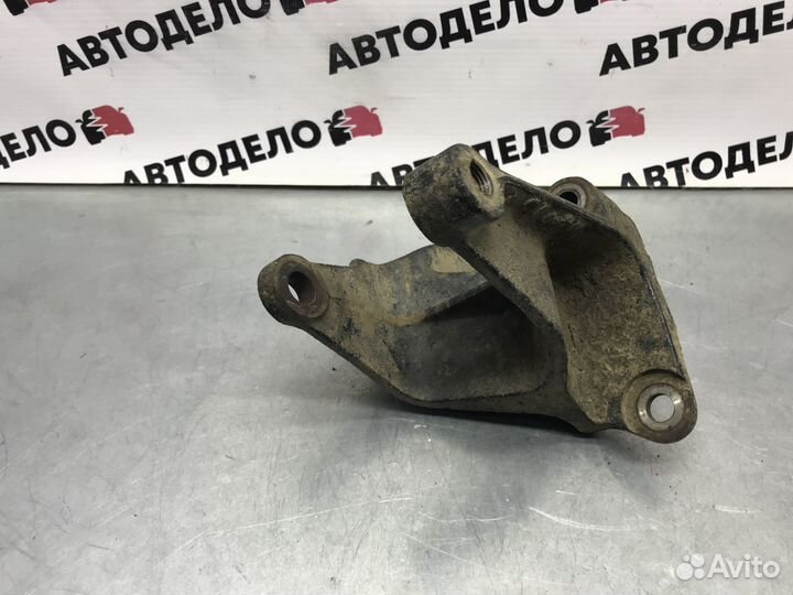 Кронштейн двигателя Honda HR-V GH1 1999 г.в