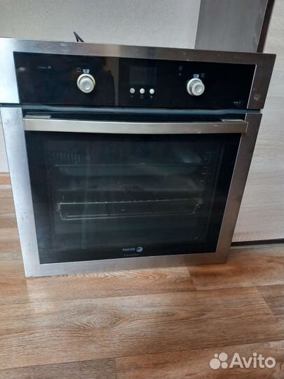 Духовой шкаф