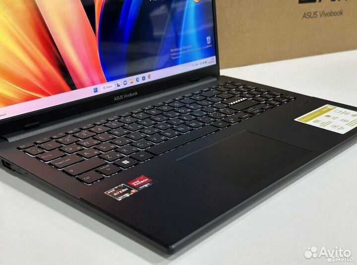 Asus VivoBook 15.6 Oled DDR5 Ryzen 5 7520u