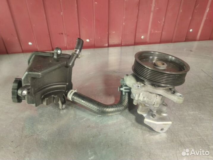 Насос гидроусилителя руля Mercedes E-Class W211