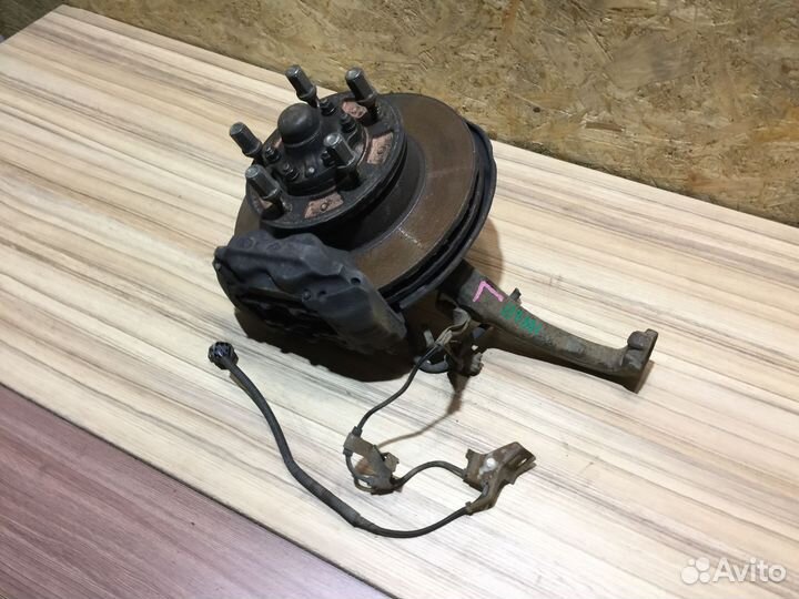 Передние поворотные кулаки Lexus lx470 06г