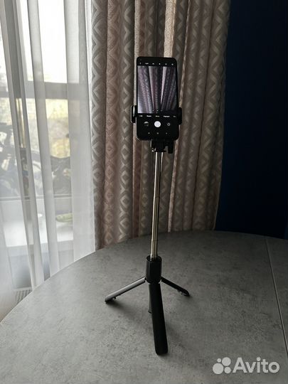 Монопод трипод с bluetooth пультом селфи палка