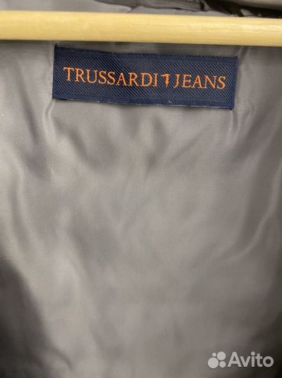 Пуховик женский trussardi