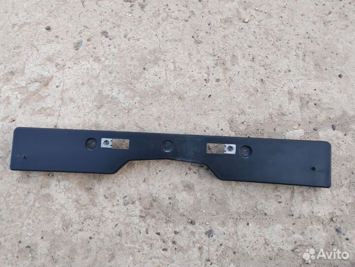 Накладка номерного знака Toyota RAV4 2013-2019