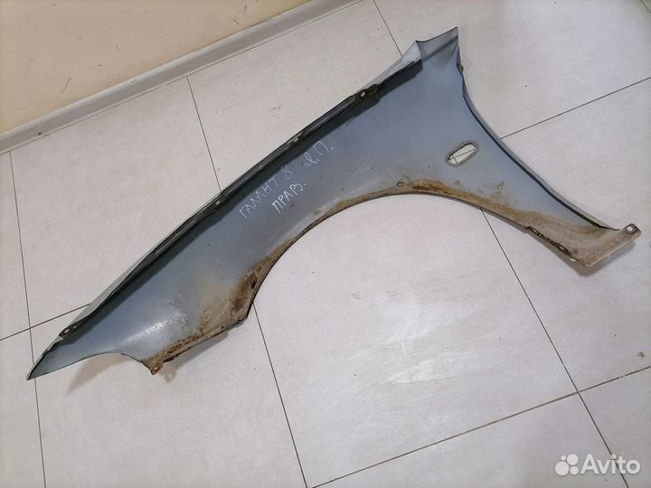 Крыло переднее правое Mitsubishi Galant 1997-2003