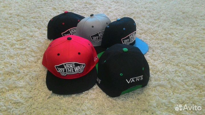 Бейсболка Vans