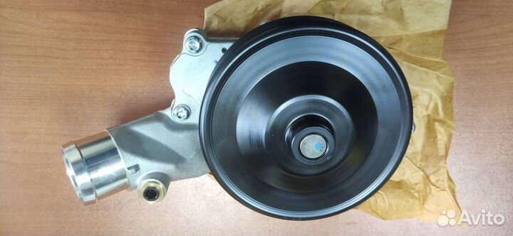 Помпа водяная LR033993 3.0 5.0