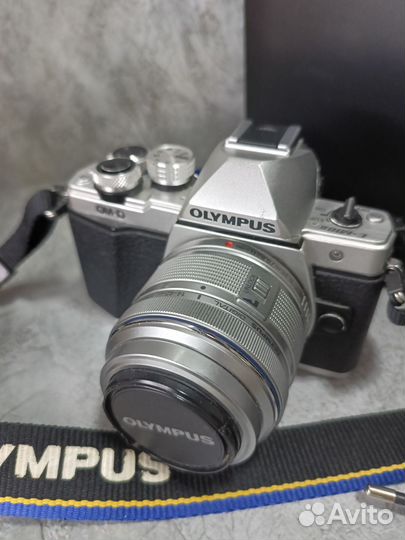 Беззеркальная камера Olympus OM-D E-M10 Mark II