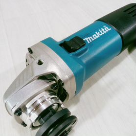 Болгарка Makita 9558hnк