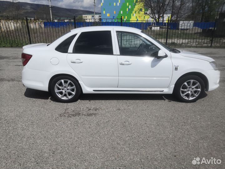 LADA Granta 1.6 МТ, 2013, 180 000 км