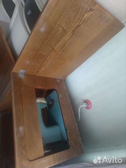 Швейная машина Чайка