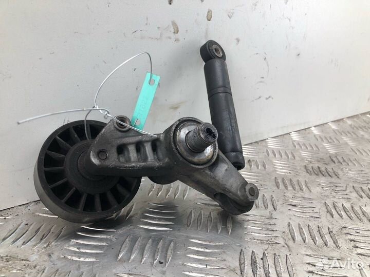 Натяжитель ремня генератора Mercedes-Benz Vito 601