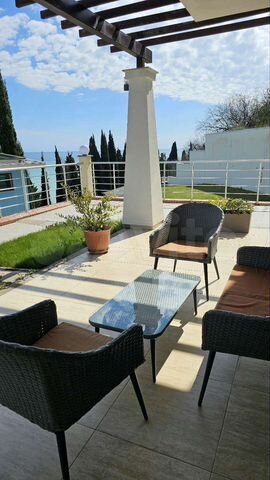 2-к. квартира, 70,2 м², 1/5 эт.