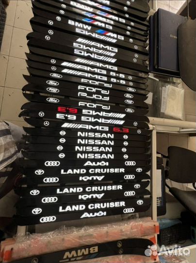 Подномерники с LED надписью