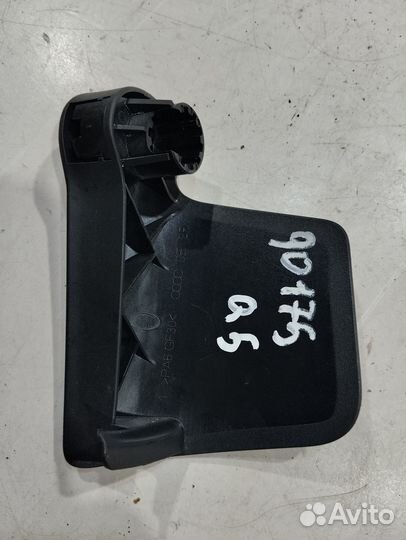 Ручка открывания капота (Audi Q5 Sportback FY)