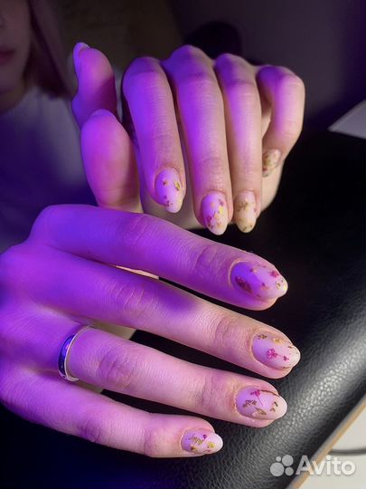 Наращивание ногтей маникюр модель
