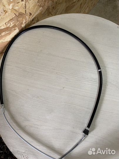 Трос стояночного тормоза Skoda Octavia