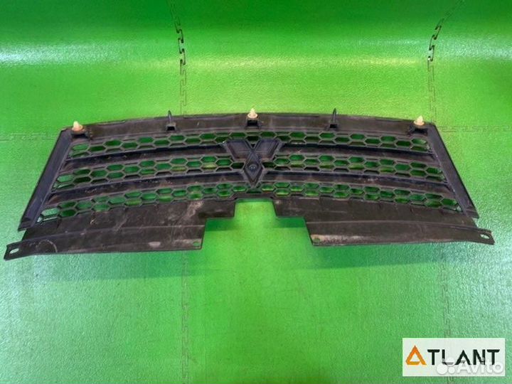 Решетка передняя mitsubishi outlander