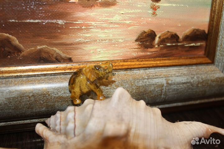 Янтарь натуральный статуэтка слоника