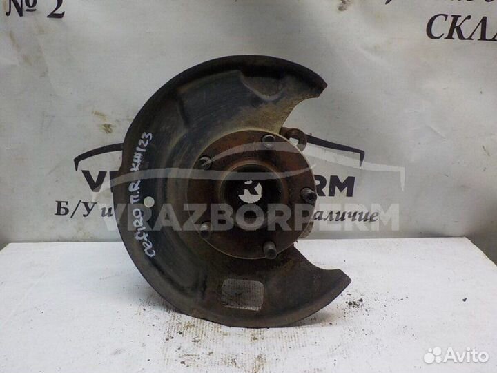 Кулак поворотный передний правый Nissan Cefiro A32