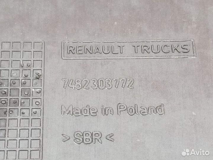 Коврик салона правый 2018г Renault T