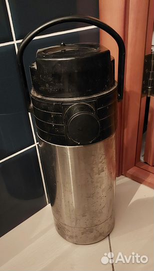 Термос с помпой с помпой 3л б.у