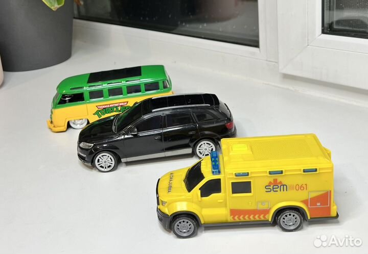 Игрушечные машинки