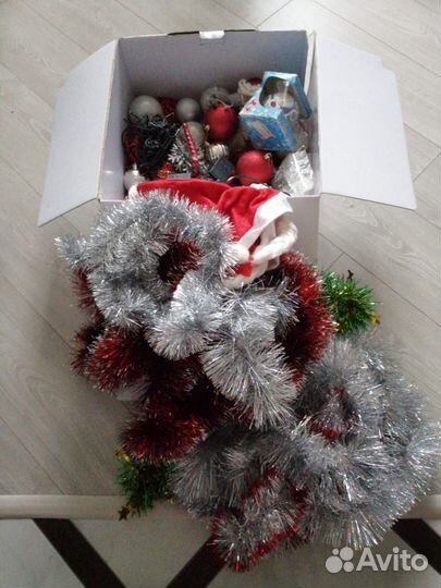 Елочные игрушки