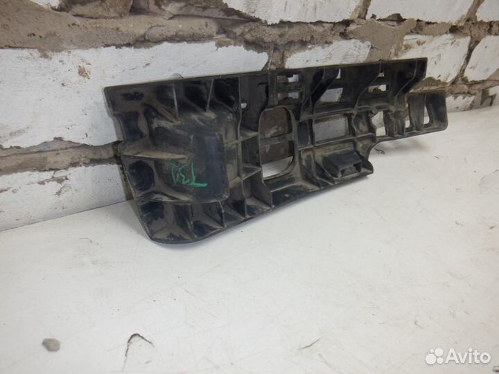 Кронштейн заднего бампера Renault Megane 2