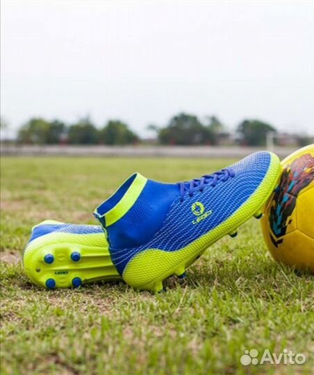 Бутсы футбольные бутсы