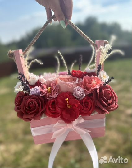 Букеты из мыла в деревянных ящиках