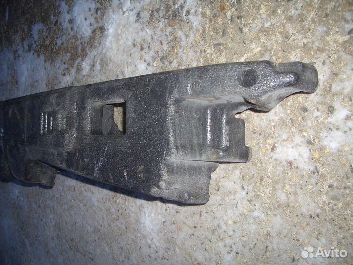 Абсорбер переднего бампера Киа Рио с20