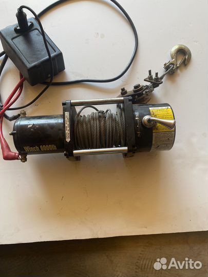 Лебедка автомобильная 12v трос 3 тонны