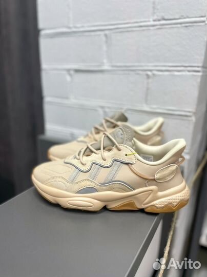 Кроссовки Adidas Ozweego