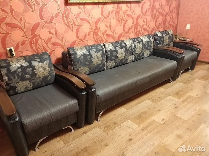 Диван с креслами