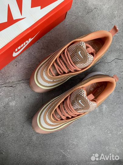 Кроссовки Nike air