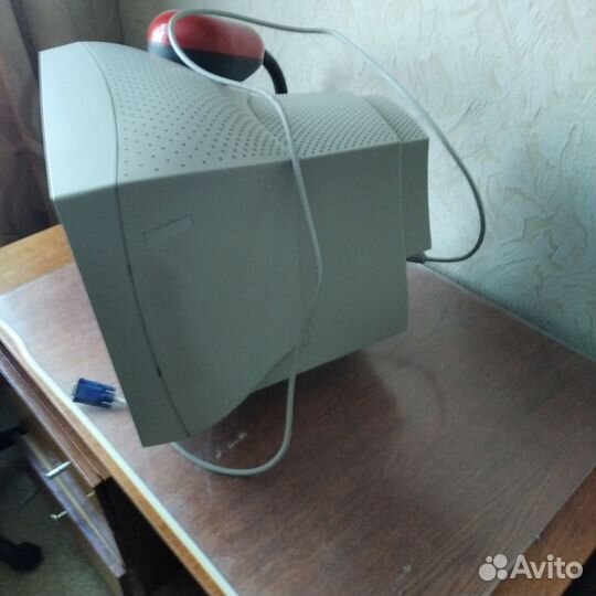 Монитор Philips