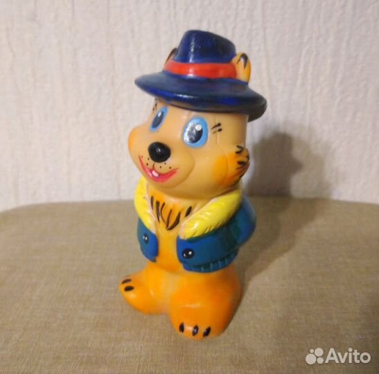 Резиновая игрушка из 90-х бурундучок Чип