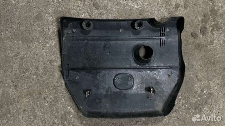 Крышка двигателя Mazda 3bk 2.0 lf17