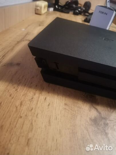 Sony PS4 pro 1tb