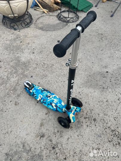 Самокат детский трехколесный