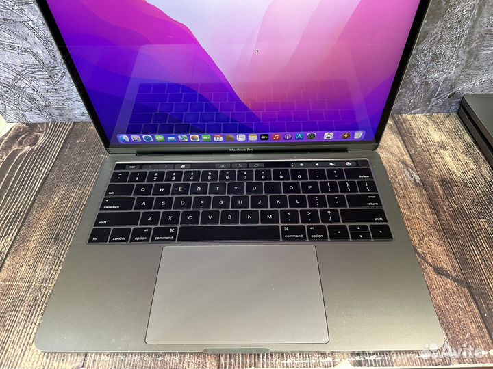 MacBook Pro 13 2017 Touch Bar i5/8gb/256gb