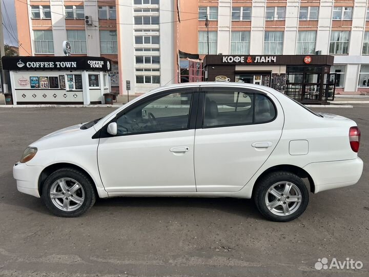 Toyota Platz 1.0 МТ, 2001, 290 000 км