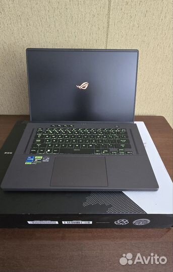 Asus ROG zephyrus g16 RTX 4060