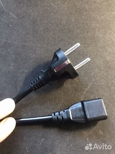 Кабель для компьютера