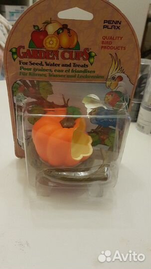 Поилка, кормушка, игрушка для птиц