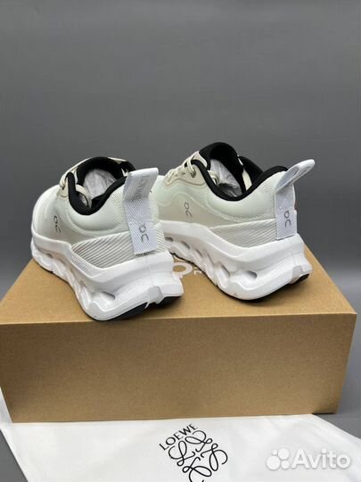 Loewe кроссовки женские