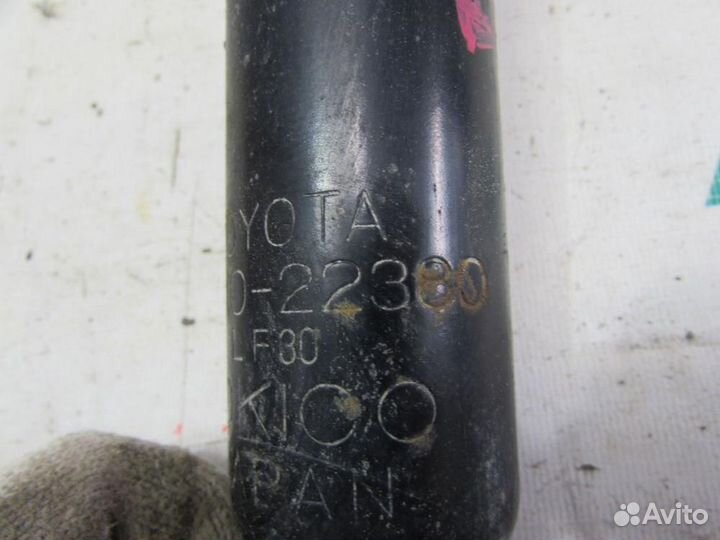 Амортизатор передний для Toyota Cresta 4 1992-199